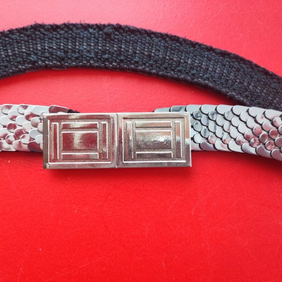 Vintage 90's retro buckle silver tone stretch belt fish scales - Picture 2 of 4
